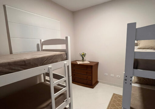 Suite Bege – Quádrupla – Andar inferior – R$150~300
