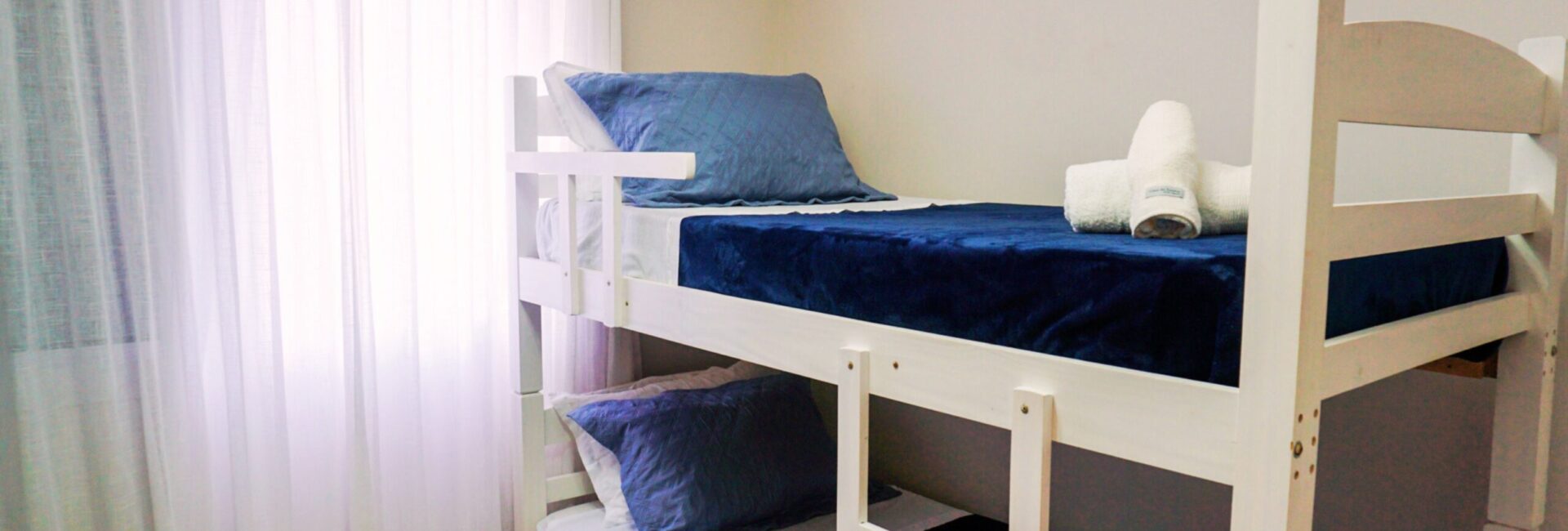 Suite Azul Marinho – Quádrupla – Andar superior – R$150~300