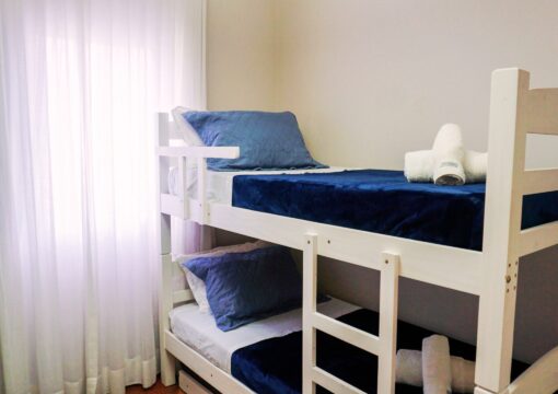 Suite Azul Marinho – Quádrupla – Andar superior – R$150~300
