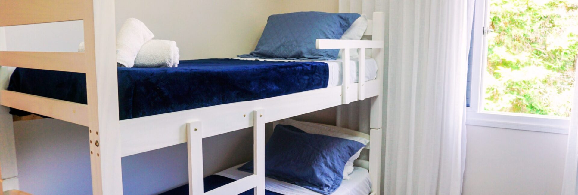 Suite Azul Marinho – Quádrupla – Andar superior – R$150~300