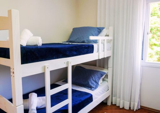 Suite Azul Marinho – Quádrupla – Andar superior – R$150~300