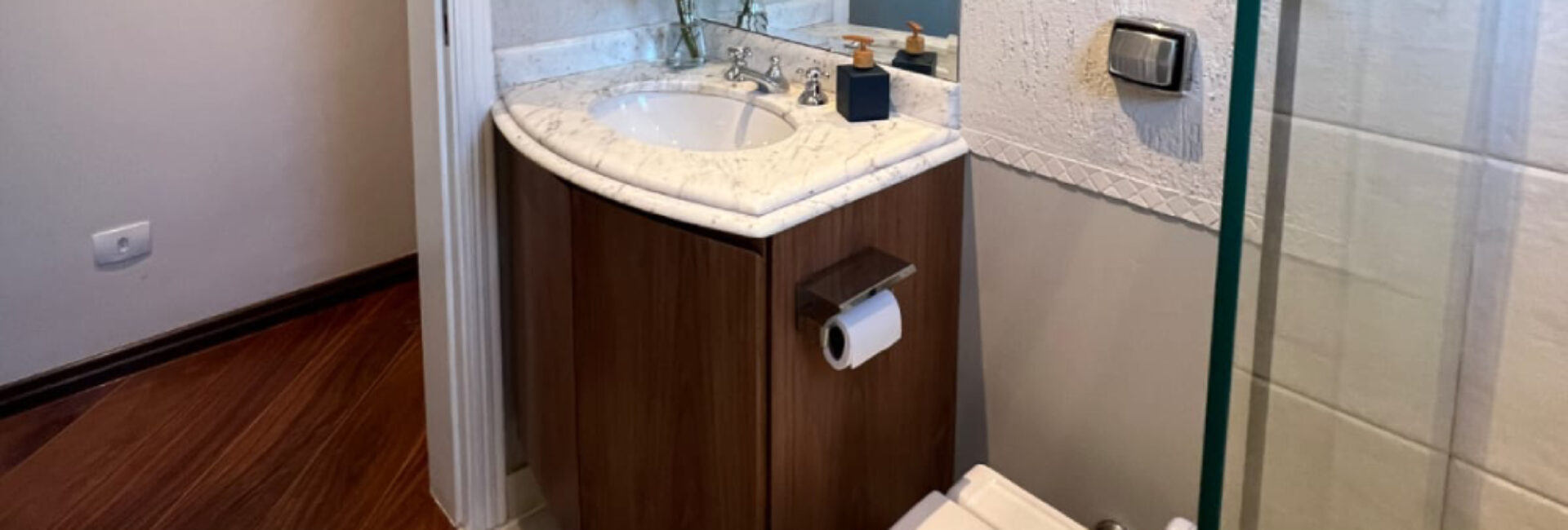 Suite Azul Marinho – Quádrupla – Andar superior – R$150~300