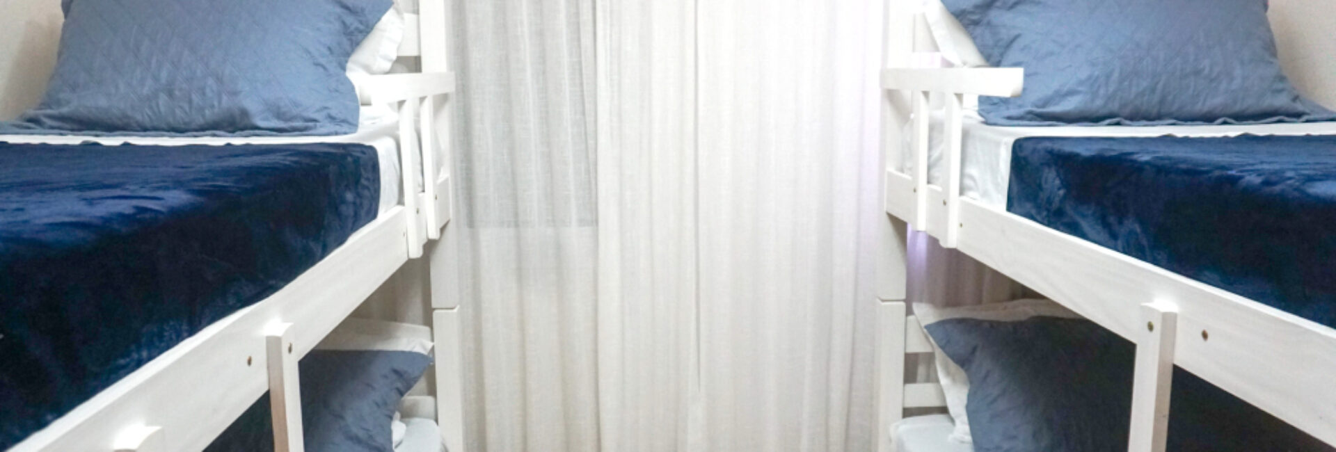 Suite Azul Marinho – Quádrupla – Andar superior – R$150~300