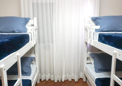 Suite Azul Marinho – Quádrupla – Andar superior – R$150~300