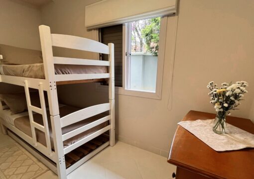 Suite Bege – Quádrupla – Andar inferior – R$150~300