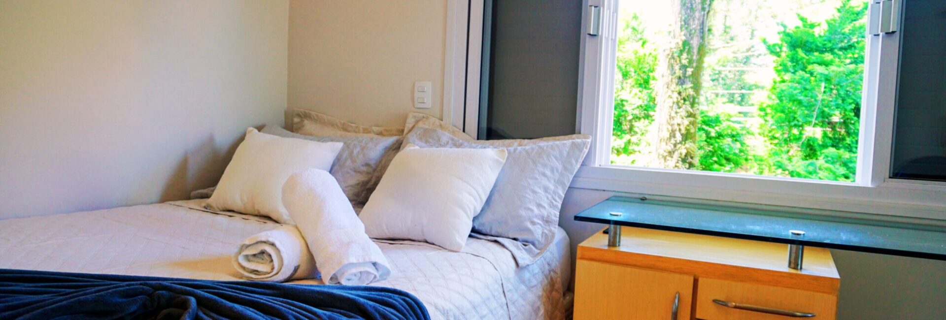 Suite Cinza Junior – Andar superior – R$ 150~300
