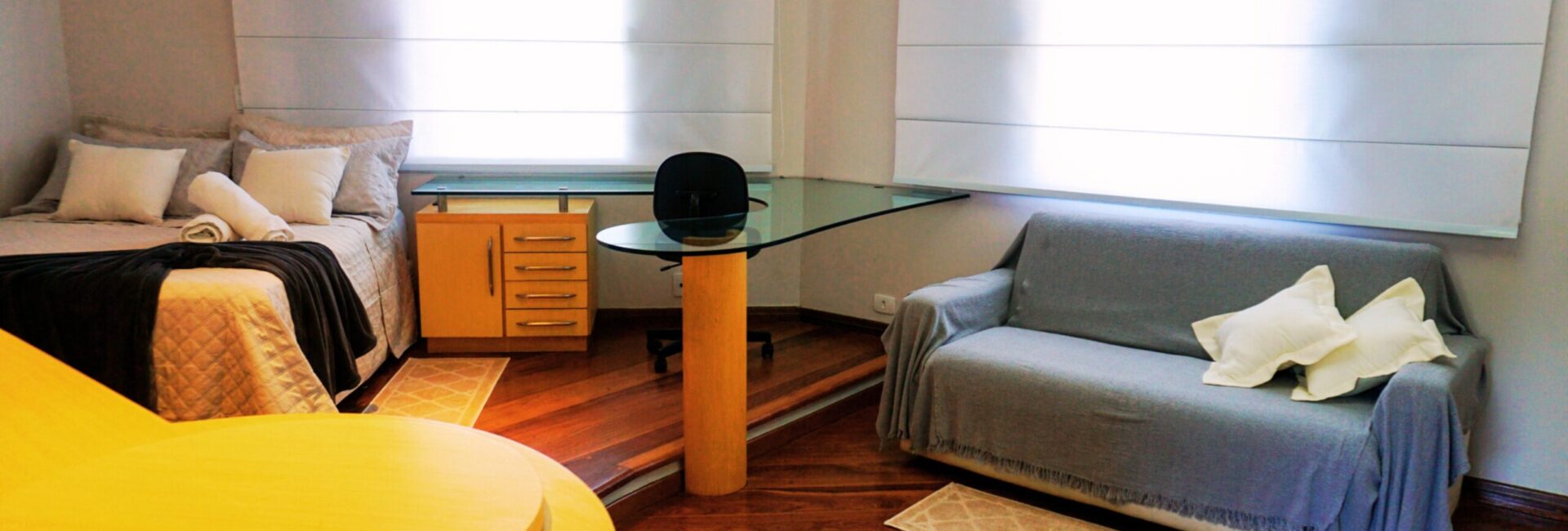 Suite Cinza Junior – Andar superior – R$ 150~300