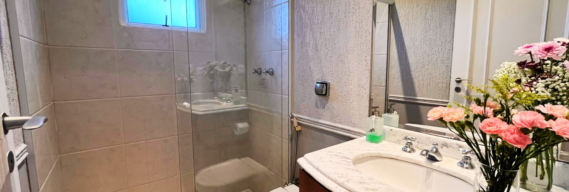 Suite Salmão – Dupla/Twin Reversível – Andar superior – R$150~300