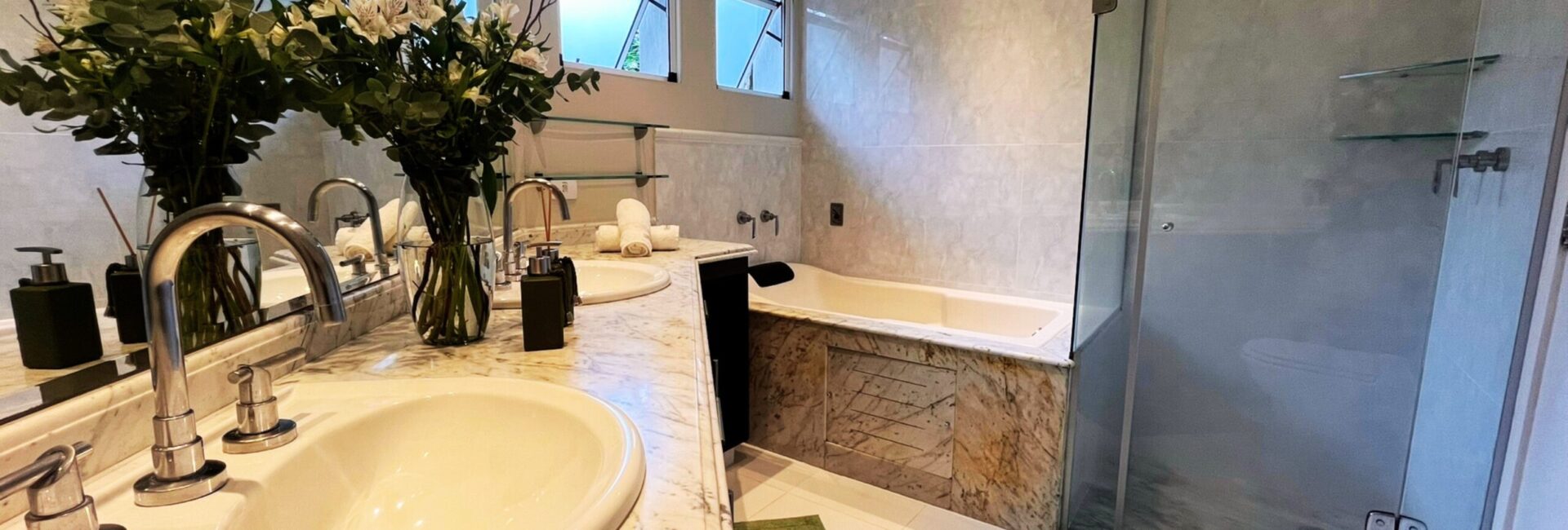 Suite Verde Master – Andar superior – R$150~300